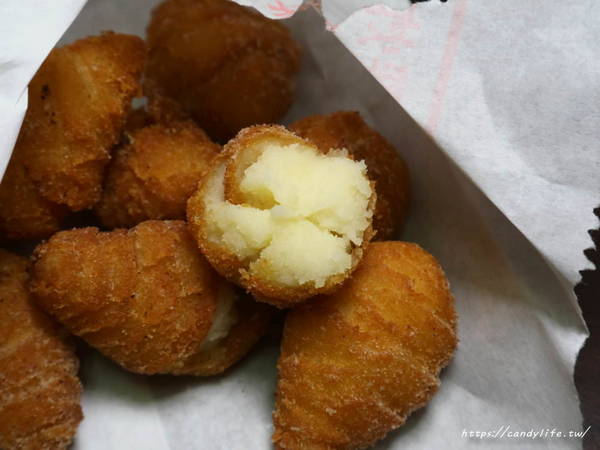 饗炸 炸物食堂(靜宜總店):台中美食│饗炸 炸物食堂-靜宜總店〃脫油機脫油,搭配獨門醬汁,沙鹿人氣排隊美食~