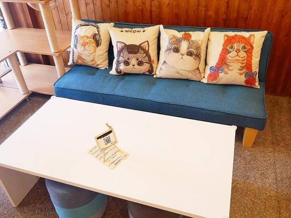 貓奴小姐:貓奴小姐-北投貓咪咖啡廳 店內滿滿貓咪元素 還有三隻可愛的店貓坐陪 待一整個下午都不成問題