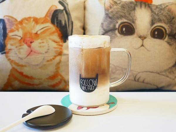 貓奴小姐:貓奴小姐-北投貓咪咖啡廳 店內滿滿貓咪元素 還有三隻可愛的店貓坐陪 待一整個下午都不成問題