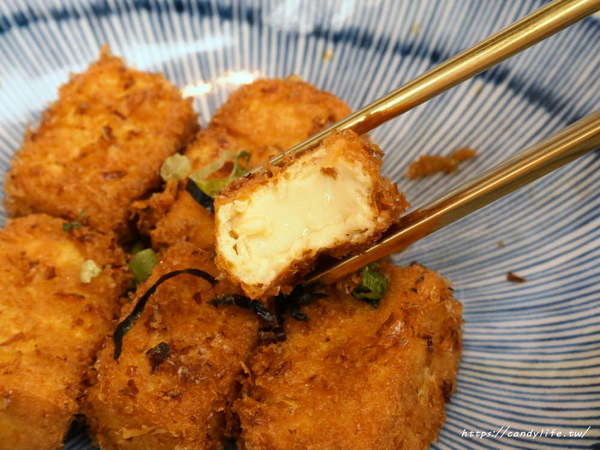 嵐山熟成牛かつ專売(台中大里旗艦店)：台中美食│嵐山熟成牛かつ專売-台中大里旗艦店〃好吃炸牛排，在台中也吃的到啦！人潮爆多，建議先訂位～