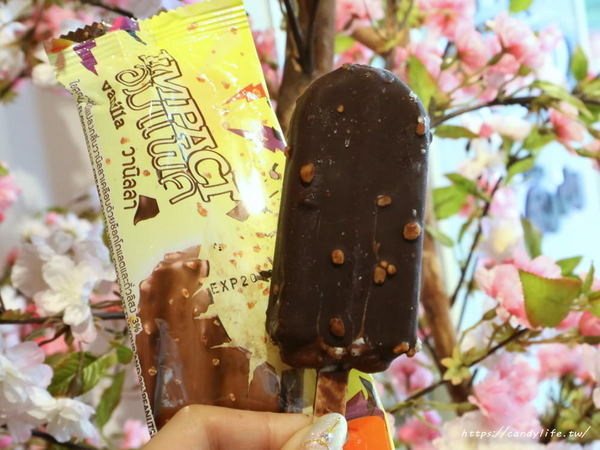 嵐山熟成牛かつ專売(台中大里旗艦店)：台中美食│嵐山熟成牛かつ專売-台中大里旗艦店〃好吃炸牛排，在台中也吃的到啦！人潮爆多，建議先訂位～