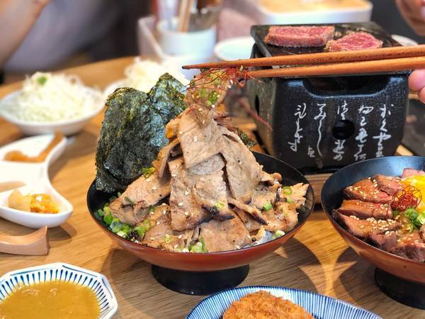 嵐山熟成牛かつ專売(台中大里旗艦店):【台中美食】嵐山熟成牛かつ專売-大里旗艦店 人氣排隊炸牛排還沒吃過就落伍了