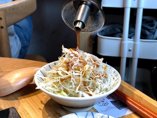 嵐山熟成牛かつ專売(台中大里旗艦店):【台中美食】嵐山熟成牛かつ專売-大里旗艦店 人氣排隊炸牛排還沒吃過就落伍了