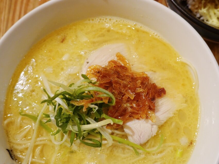 台北中山—鳥人拉麵|紐約風濃郁雞白湯拉麵 百元多汁炸雞必點(2022/3/17更新)|中山站、林森北路