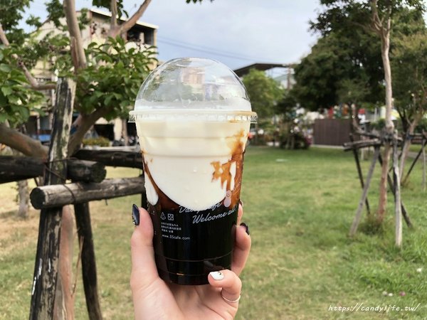 Bakery Cafe Brunch 85度C輕食館(公益店)：台中美食│85度C〃黑糖珍珠鮮奶開賣啦！每日限量～黑糖珍奶迷們快來衝一波！
