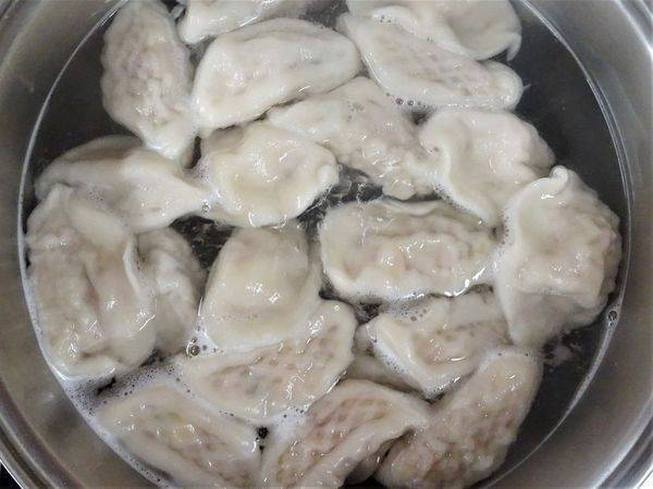 徐姐姐爆料水餃：宅配｜徐姐姐爆料水餃～料好實在的方便美味！飽滿多汁冷凍水餃創意料理～