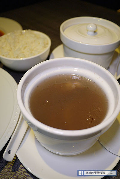 台北美食【鴨皇閣 D’palace】馬來西亞當歸烤鴨。東區烤鴨。東區星馬料理。捷運忠孝敦化美食