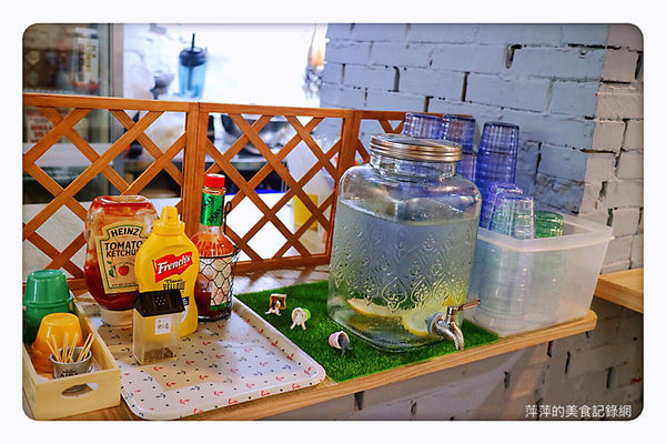 【台北美食】奇點+ 早午餐 ~ 睛光商圈早午餐美式餐廳/聚餐好店❤️寵物友善餐廳/用餐不限時 - 捷運中山國小站