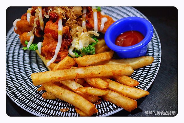 【台北美食】奇點+ 早午餐 ~ 睛光商圈早午餐美式餐廳/聚餐好店❤️寵物友善餐廳/用餐不限時 - 捷運中山國小站