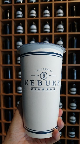 可不可熟成紅茶(熱河店)：高雄~可不可熟成紅茶(熱河店)~濃郁茶味帶果香~解炸物去羶腥找它就對了~