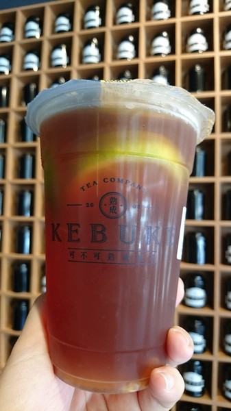 可不可熟成紅茶(熱河店)：高雄~可不可熟成紅茶(熱河店)~濃郁茶味帶果香~解炸物去羶腥找它就對了~