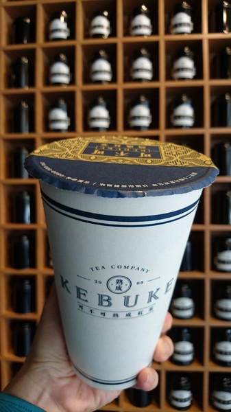 可不可熟成紅茶(熱河店)：高雄~可不可熟成紅茶(熱河店)~濃郁茶味帶果香~解炸物去羶腥找它就對了~