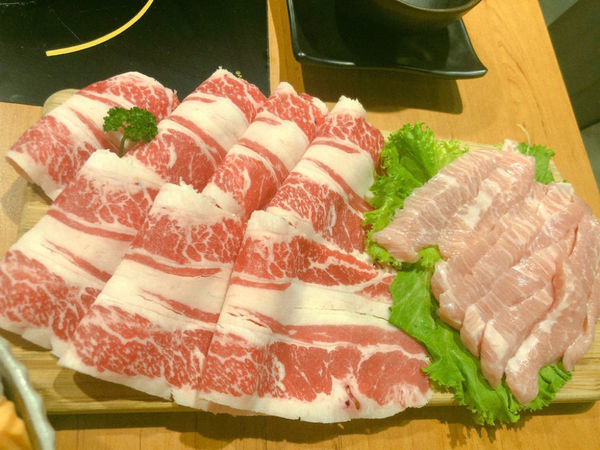 《一森鍋物》永和鍋物 ~ 好吃鍋物推薦 ~ 冬天必吃 ~頂溪捷運站 近樂華夜市 2018.11.26 鮮美湯頭 ~ 松阪豬肉 ~ 會噴水的大蛤蜊 ~