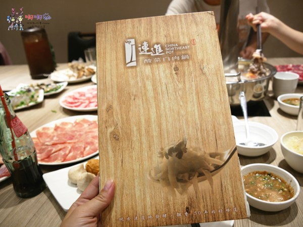 桃園美食,酸菜白肉鍋,吃到飽,火鍋,五花肉,包廂,林口美食,平價吃到飽