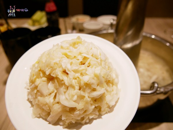 桃園美食,酸菜白肉鍋,吃到飽,火鍋,五花肉,包廂,林口美食,平價吃到飽