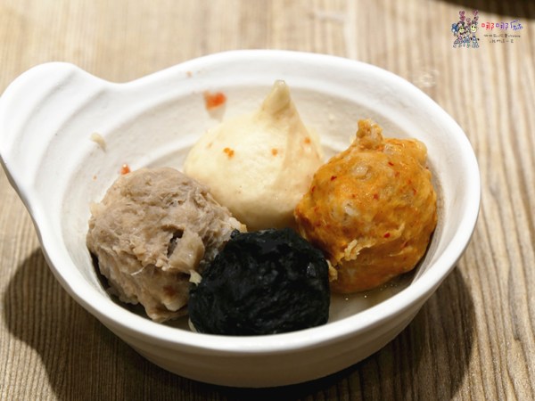 桃園美食,酸菜白肉鍋,吃到飽,火鍋,五花肉,包廂,林口美食,平價吃到飽