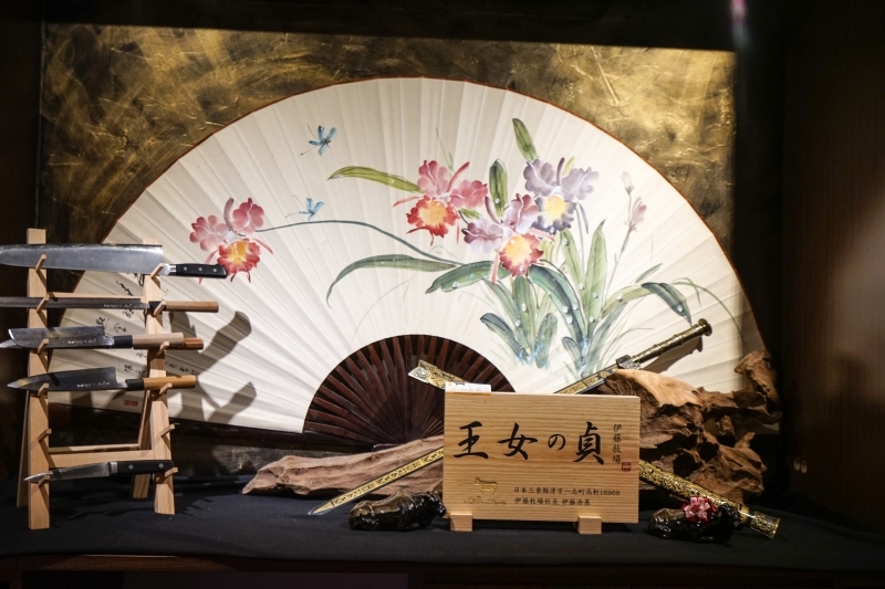 跳躍的宅男 - [台北大安區美食]蘭亭和牛極緻鍋-職人桌邊服務 品嚐日本A5黑毛和牛海鮮頂級滋味