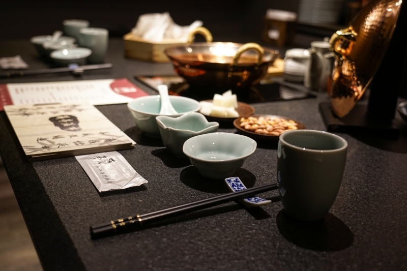 跳躍的宅男 - [台北大安區美食]蘭亭和牛極緻鍋-職人桌邊服務 品嚐日本A5黑毛和牛海鮮頂級滋味