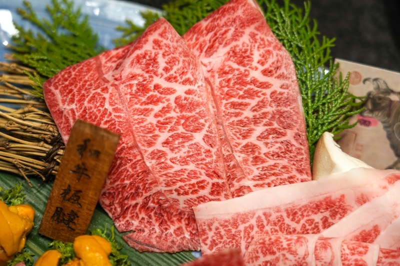 跳躍的宅男 - [台北大安區美食]蘭亭和牛極緻鍋-職人桌邊服務 品嚐日本A5黑毛和牛海鮮頂級滋味