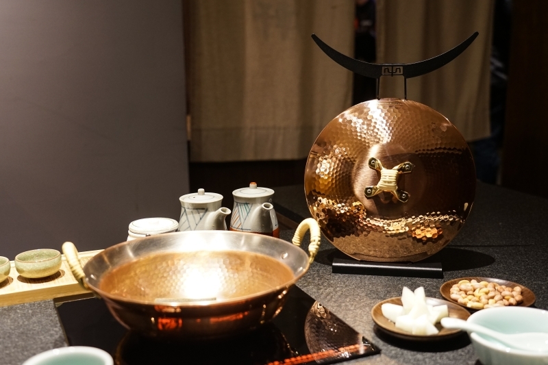 跳躍的宅男 - [台北大安區美食]蘭亭和牛極緻鍋-職人桌邊服務 品嚐日本A5黑毛和牛海鮮頂級滋味