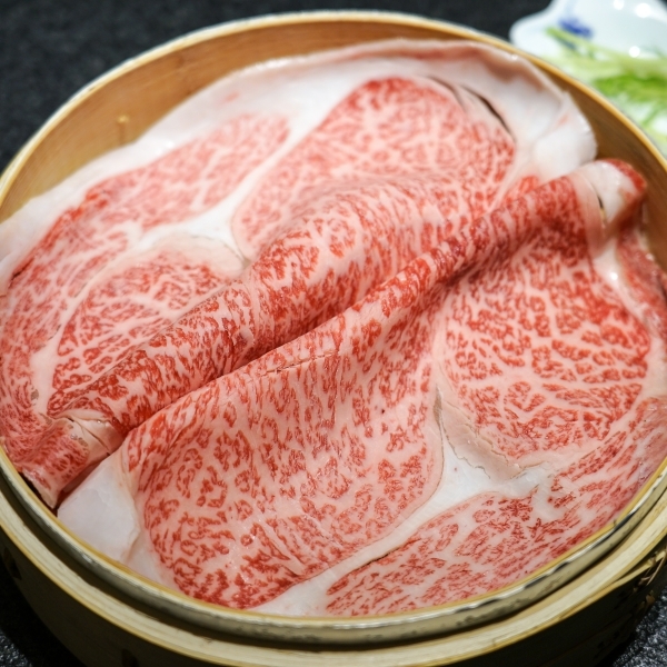 跳躍的宅男 - [台北大安區美食]蘭亭和牛極緻鍋-職人桌邊服務 品嚐日本A5黑毛和牛海鮮頂級滋味