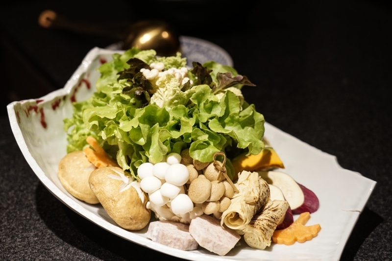 跳躍的宅男 - [台北大安區美食]蘭亭和牛極緻鍋-職人桌邊服務 品嚐日本A5黑毛和牛海鮮頂級滋味