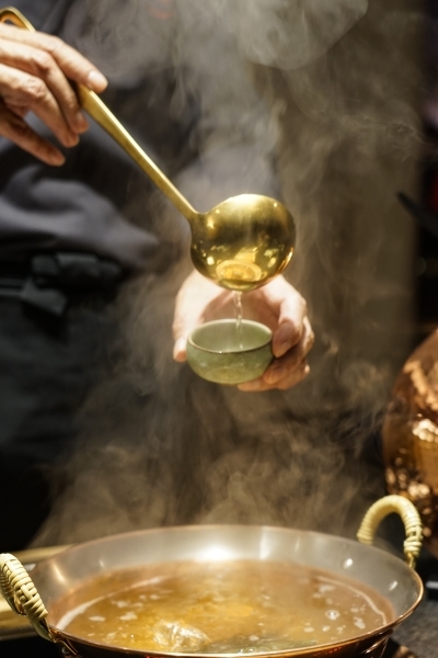 跳躍的宅男 - [台北大安區美食]蘭亭和牛極緻鍋-職人桌邊服務 品嚐日本A5黑毛和牛海鮮頂級滋味