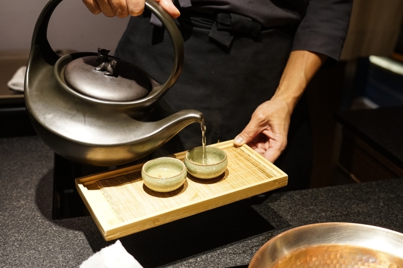 跳躍的宅男 - [台北大安區美食]蘭亭和牛極緻鍋-職人桌邊服務 品嚐日本A5黑毛和牛海鮮頂級滋味