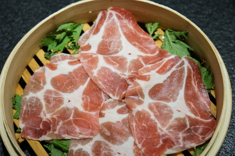 跳躍的宅男 - [台北大安區美食]蘭亭和牛極緻鍋-職人桌邊服務 品嚐日本A5黑毛和牛海鮮頂級滋味