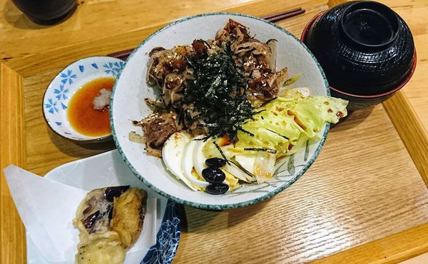 35844775_1922245014473845_634874132890124288_o