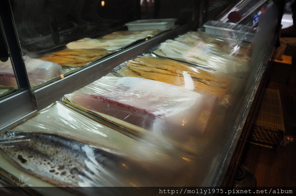 築の藏 東京築地市場丼飯店:【台北大安】築の藏 東京築地市場丼飯店/超高平價日式料理/漁獲直送隱藏版百元美食