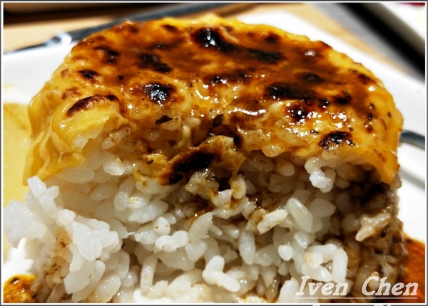 銀兔湯咖哩(信義店)：《台北松菸咖哩》隴藏在松菸的健康美味湯咖哩\時尚舒適用餐環境\逛松菸不要錯過的餐廳-『銀兔湯咖哩-信義店』