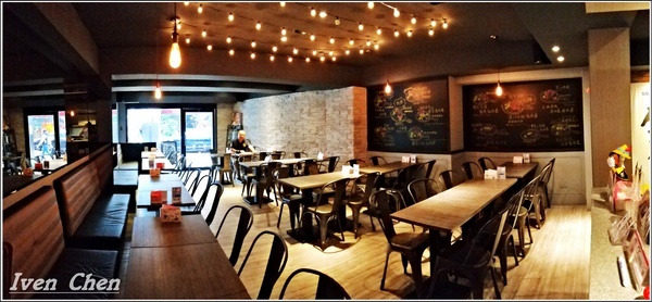 銀兔湯咖哩(信義店)：《台北松菸咖哩》隴藏在松菸的健康美味湯咖哩\時尚舒適用餐環境\逛松菸不要錯過的餐廳-『銀兔湯咖哩-信義店』