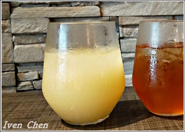 銀兔湯咖哩(信義店)：《台北松菸咖哩》隴藏在松菸的健康美味湯咖哩\時尚舒適用餐環境\逛松菸不要錯過的餐廳-『銀兔湯咖哩-信義店』