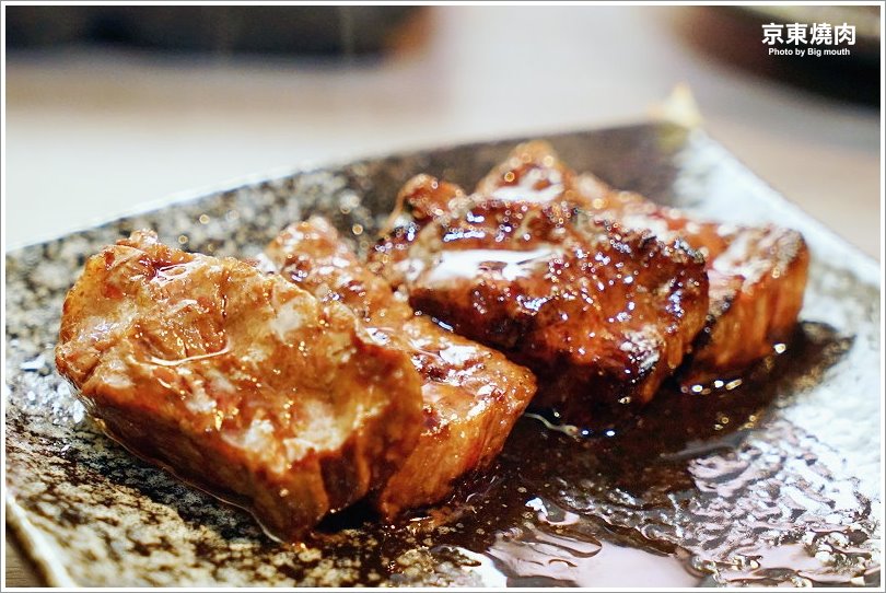 【台北忠孝敦化】京東燒肉專門店(忠孝店)‧每日限量6份一頭牛套餐、和牛雙人套餐必點!肉質好、口味佳、專人代烤服務! - 大口老師的走跳學堂!