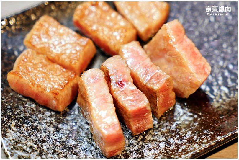 【台北忠孝敦化】京東燒肉專門店(忠孝店)‧每日限量6份一頭牛套餐、和牛雙人套餐必點!肉質好、口味佳、專人代烤服務! - 大口老師的走跳學堂!