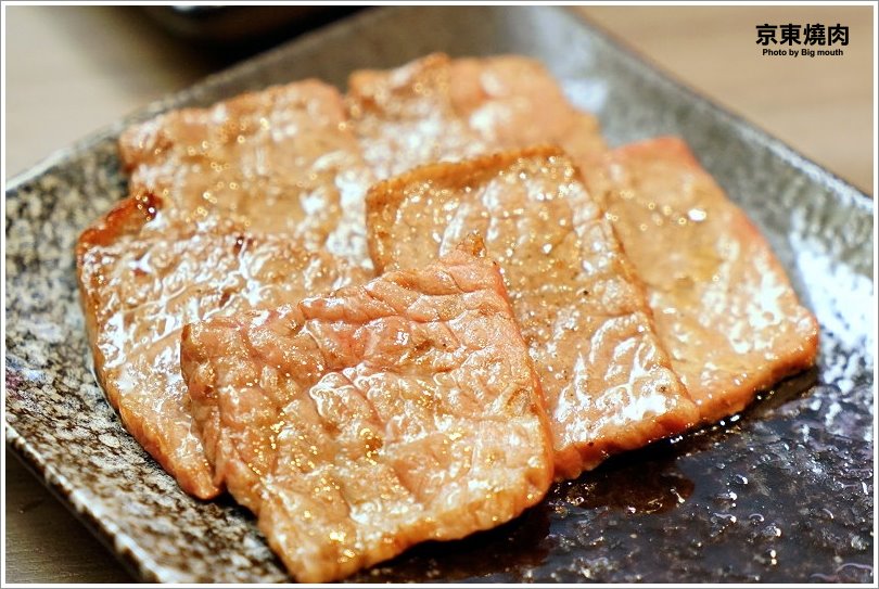 【台北忠孝敦化】京東燒肉專門店(忠孝店)‧每日限量6份一頭牛套餐、和牛雙人套餐必點!肉質好、口味佳、專人代烤服務! - 大口老師的走跳學堂!
