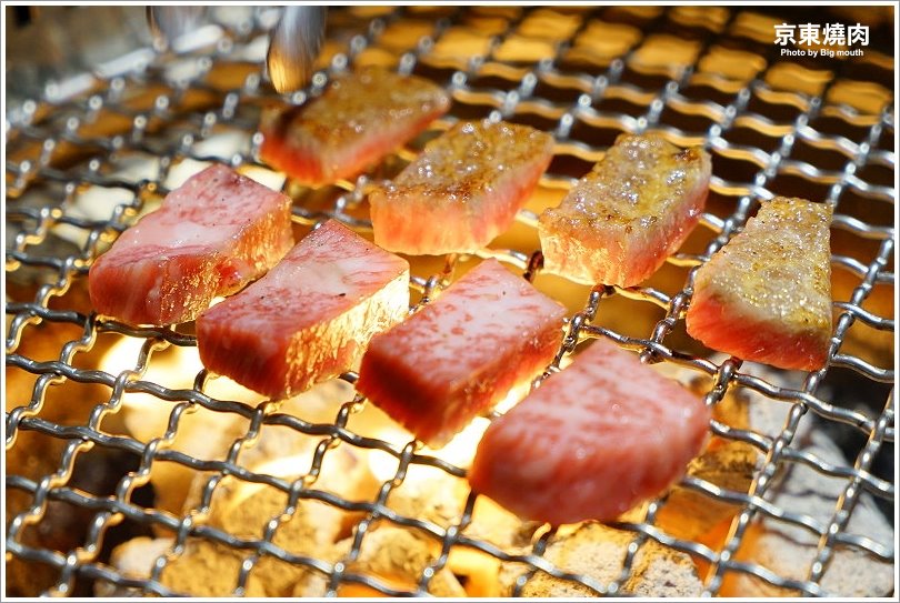 【台北忠孝敦化】京東燒肉專門店(忠孝店)‧每日限量6份一頭牛套餐、和牛雙人套餐必點!肉質好、口味佳、專人代烤服務! - 大口老師的走跳學堂!