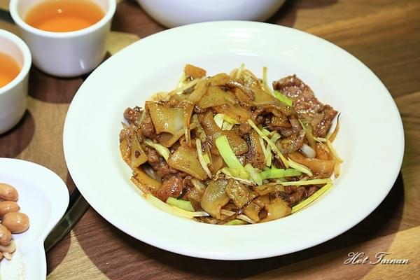 周記港食:【台南美食】港式火鍋開賣!燒臘商業午餐平日限定開賣,市政府週邊美食:周記港食