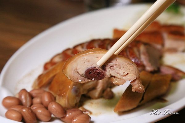 周記港食:【台南美食】港式火鍋開賣!燒臘商業午餐平日限定開賣,市政府週邊美食:周記港食