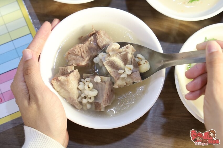 【雲林美食】斗南車站周遭的隱藏版人氣小吃店,少見的「芋頭肉圓」是必點招牌:斗南徐記肉圓 - 熱血玩台南。跳躍新世界