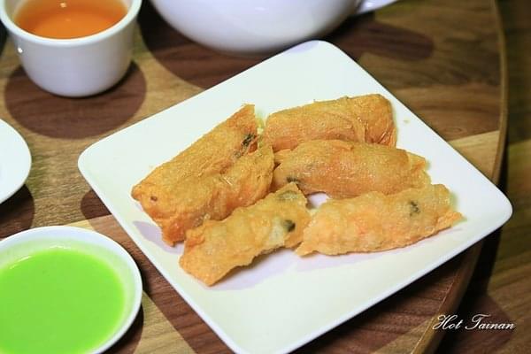 周記港食:【台南美食】港式火鍋開賣!燒臘商業午餐平日限定開賣,市政府週邊美食:周記港食