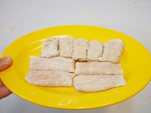 二月牌沙茶爐：二月牌沙茶爐臺南創始店-台灣近年掀起海鮮蒸籠爭霸戰  靜香首推台南海鮮塔  靠海食材最新鮮  搭配店家手作火鍋料大滿足