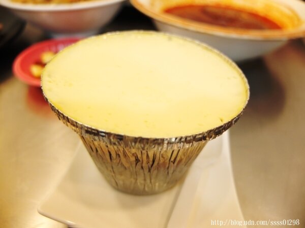 高雄美食推薦【成記餐車】二訪美味！新店面有內用座位 嚐鮮炒米粉、麻辣鴨血豆腐煲 路竹必吃關東煮