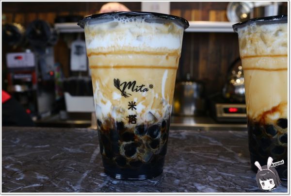 米塔黑糖飲品專賣：[食記]►台南永康區◄一杯飲品看似簡單卻不簡單從米塔黑糖飲品專賣用心開始/黑糖珍珠鮮奶/黑糖雙Q鮮奶/新鮮水果茶/焦糖海鹽奶茶