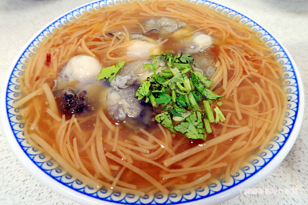 新竹小吃外送｜寶島麵線站只賣這幾樣！大魯閣湳雅廣場附近，甜不辣吃完免費加熱湯