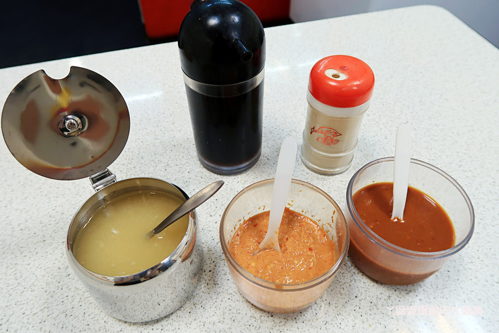 新竹小吃外送｜寶島麵線站只賣這幾樣！大魯閣湳雅廣場附近，甜不辣吃完免費加熱湯