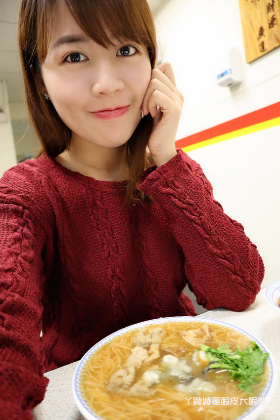 新竹美食小吃推薦寶島麵線站！老闆就賣這幾樣，甜不辣吃完免費加熱湯