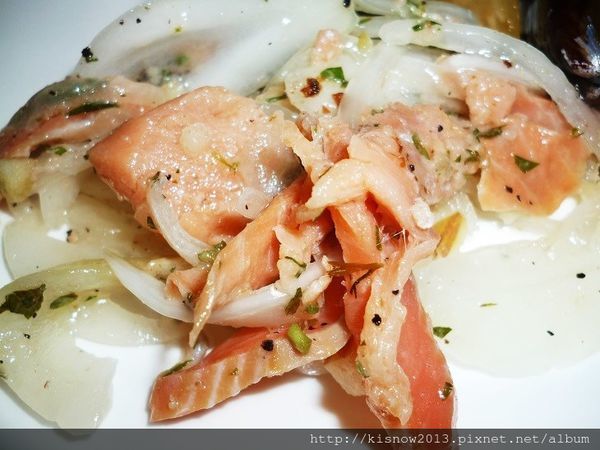 義食間24-鮭魚沙拉.JPG
