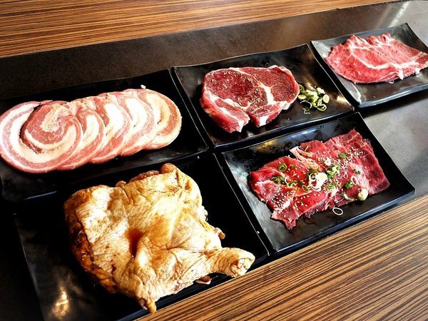 胖肚肚燒肉吃到飽:【食記】胖肚肚燒肉吃到飽!慶生聚餐的好地方!近捷運南京三民站 / 京華城旁